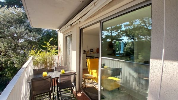Appartement devant les pins au calme plein sud, plage a pied