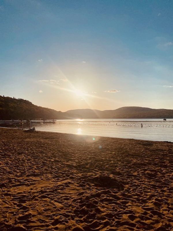 Maison des sportifs. À 1km de la station Duchesnay et du Lac St-Joseph. 30 minutes du Vieux-Québec