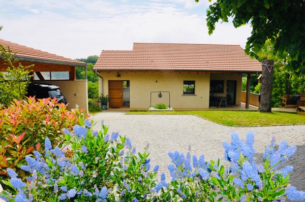 Maison spacieuse et paisible à 10km de Lyon