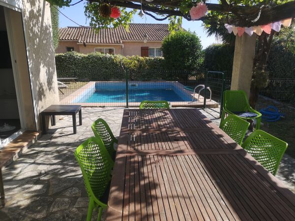 La maison de ANDRE maison individuelle dans quartier calme situe a 6 km de la plage de la Ciotat