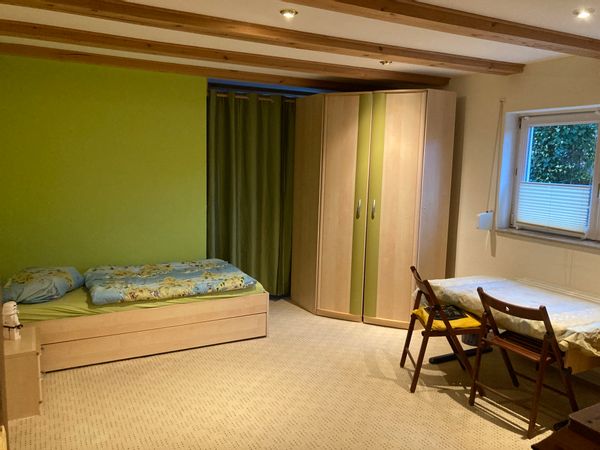 Chambre privée dans une maison familiale, près du lac et de la ville (Werder/Havel)