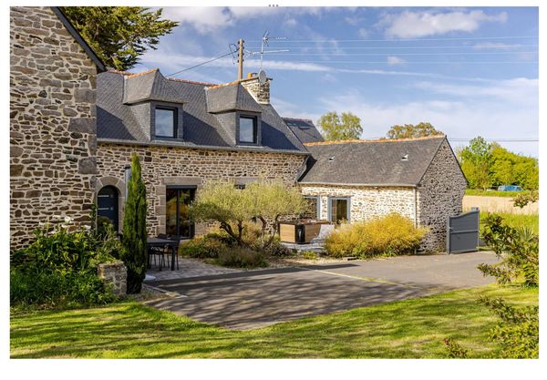 La Longère d’Adèle : maison typique avec jacuzzi