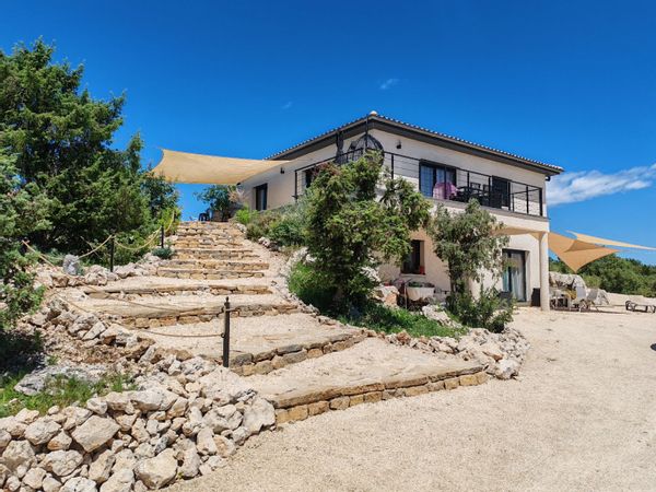La petite maisonnette en  Ardeche à Vogué de Lola