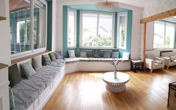 Maison familiale spacieuse avec piscine, terrasse et espace loisirs Maison vivante, pas parfaite :)