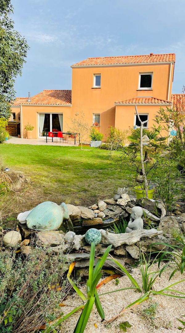 La maison de la famille ZEN (Zoé, Eric et Nathalie) ! Une maison au cœur du vignoble nantais.