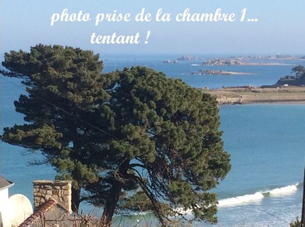 Maison Les Mouettes vue mer d'une chambre et de la terrasse, au calme côte de Granit Rose 100m plage