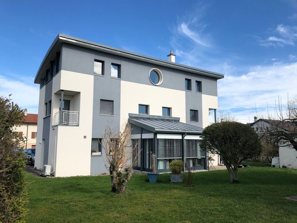 Grande villa  chez Monique et Patrick, dans la "région des 3 lacs" en Suisse