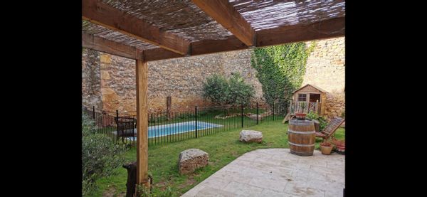 Maison au calme avec piscine et jardin clos