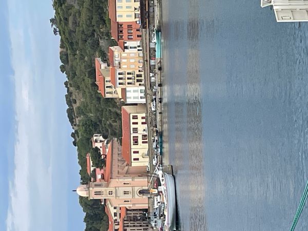 Spacieux appartement avec vue sur le port