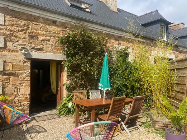 La petite maison en pierre de Caroline