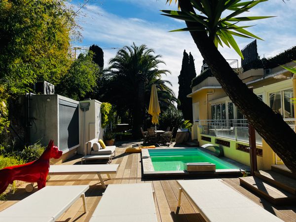 Hidden gem: Penthouse in Cannes with Sea view, private Pool & Mediterranean Garden, 5mn from beach