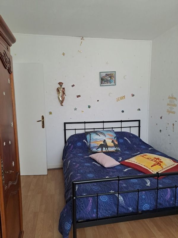 La chambre privée de Anita chambre avec un lit 160cm 2 personnes