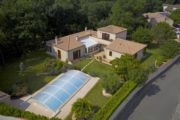 La maison de EMILIE&CHRISTOPHE - Look to London  2026