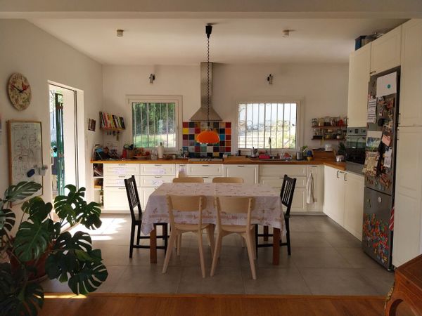 Belle maison, vues incroyables, à 35 min de Barcelone. Randonnée, vignobles, mer et culture locale.