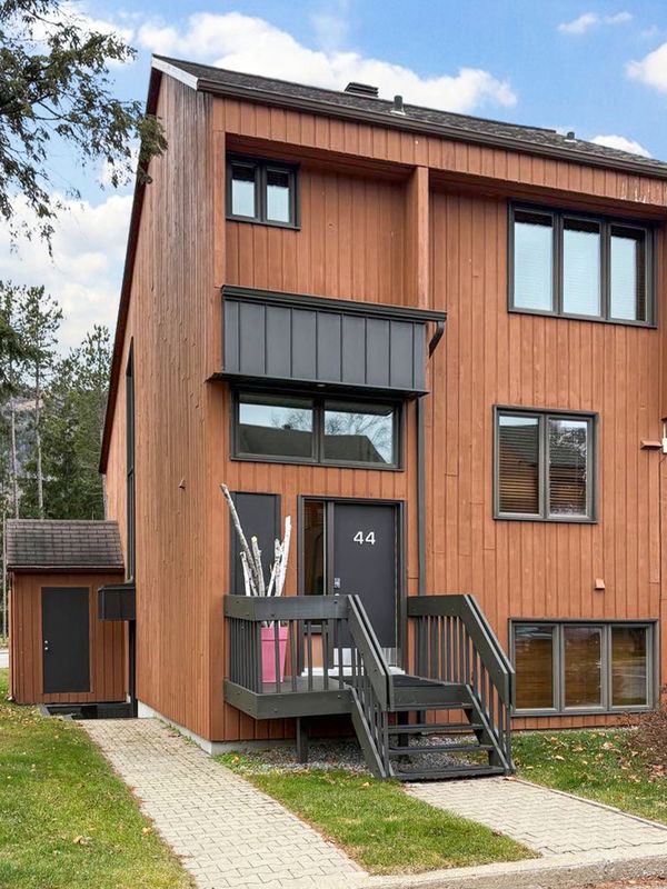 Chalet au pied du Mont Ste-Anne