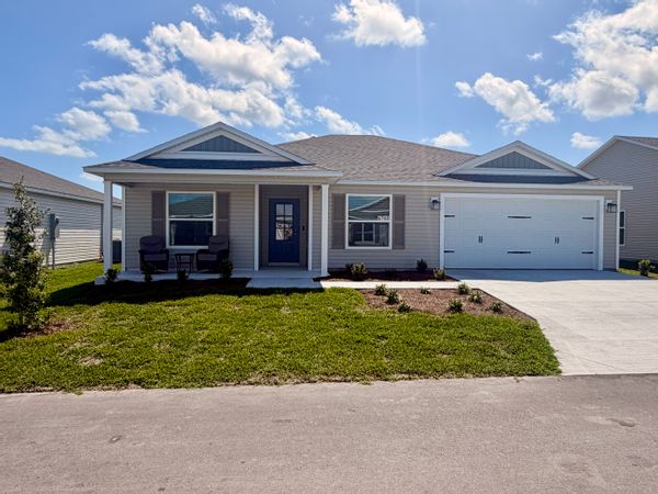 Emplacement exceptionnel à 2 min. d'Eastport à The Villages – villa moderne et décorée avec goût
