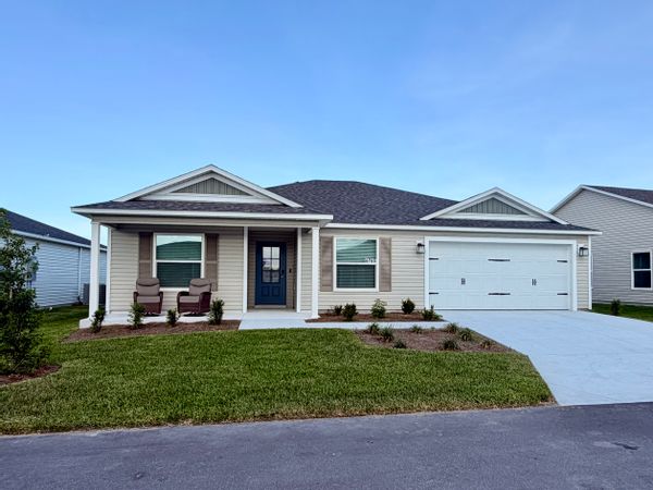 Emplacement exceptionnel à 2 min. d'Eastport à The Villages – villa moderne et décorée avec goût