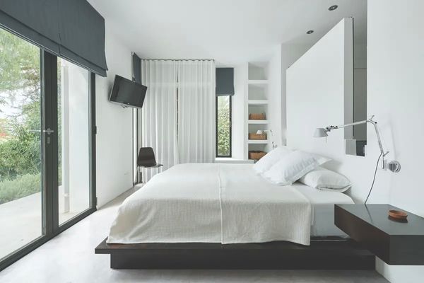 Private room with en-suite bathroom in beautiful house