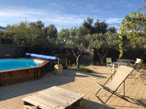 La maison d'Hélène et Pierre en matériaux naturels dans la garrigue