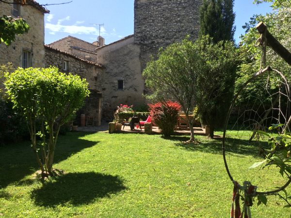 Maison provençale avec jardin près d'Avignon