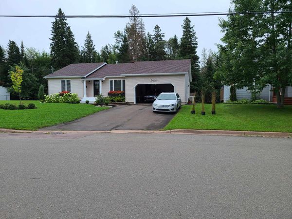 Maison en Acadie (Dieppe, New Brunswick, Canada)