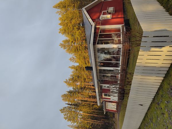 Maison rouge en Laponie Suédoise