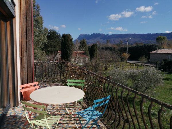 Maison lumineuse et fraiche, près de la rivière Drôme