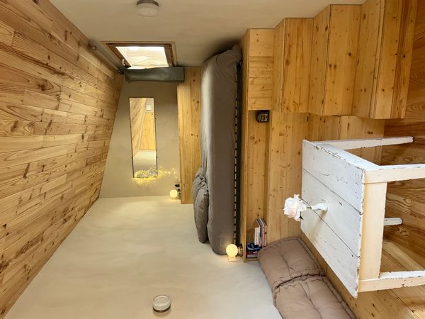 Petite maison à côté de l'océan