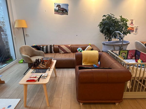 Maison unifamiliale, proche de toutes les facilités, idéale avec enfants. Parc à proximité.