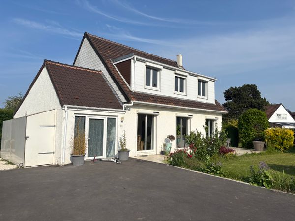 Maison de jenny et Vincent , nous un couple avec deux enfants Ines 15 ans et Axel 10 ans
