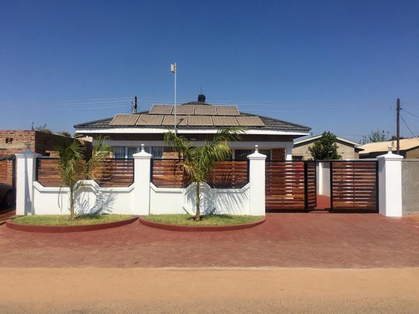 La maison de SirTatenda