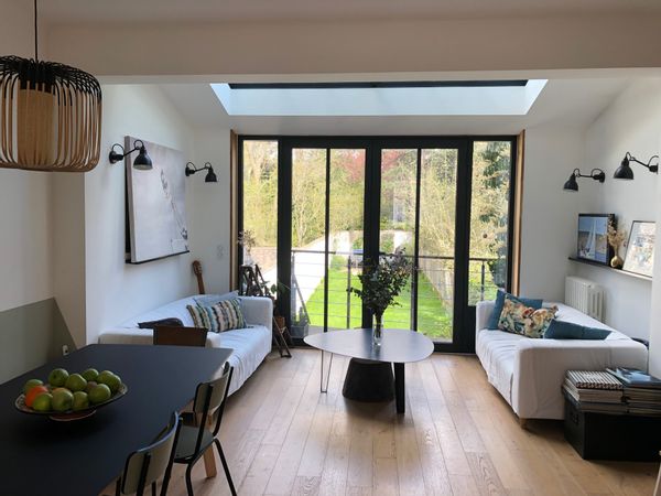 Maison familiale 6 personnes avec jardin à deux pas du Château de Versailles et proche de Paris.