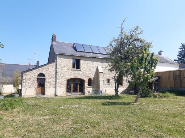 Maison en pierre la campagne en ville!
