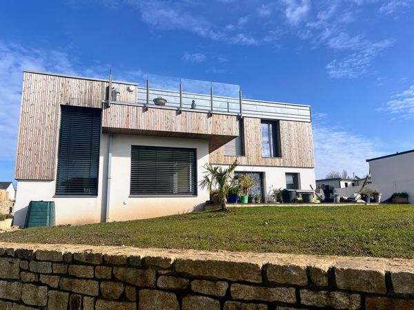 Grande maison d’architecte neuve avec vue mer – Brest, Bretagne