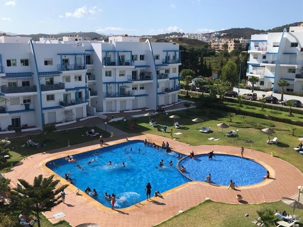 Appart. familial de vacances à Cabo Negro, 2 chambres, accès direct à la piscine, à 2 km de la plage