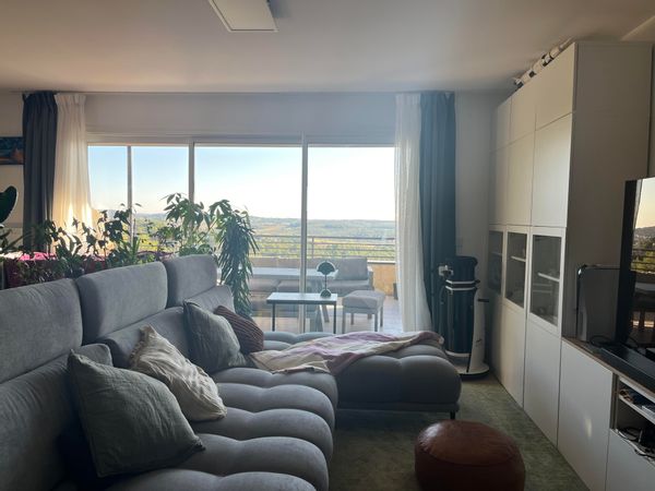 L'appartement sur la colline de Robyne et Florian
