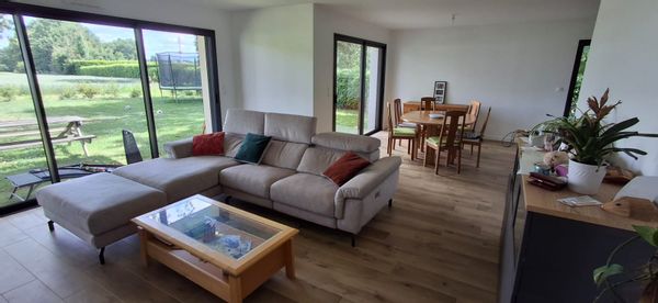 Grande maison avec jardin le long du parc des Gayeulles (aux portes de Rennes)