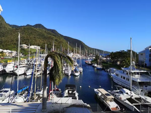 Duplex d’exception avec vue mer et marina