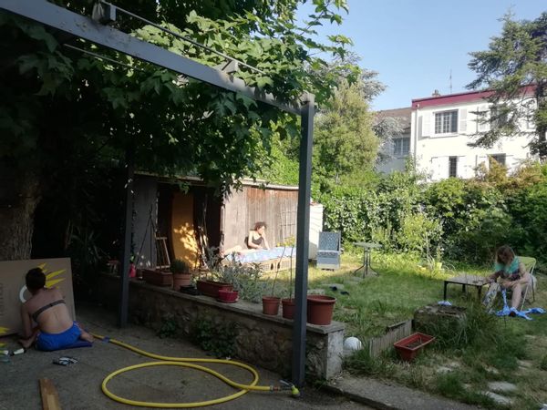La chambre privée de Fiona dans une super maison à Vitry, avec un grand jardin, de chouettes colocs.