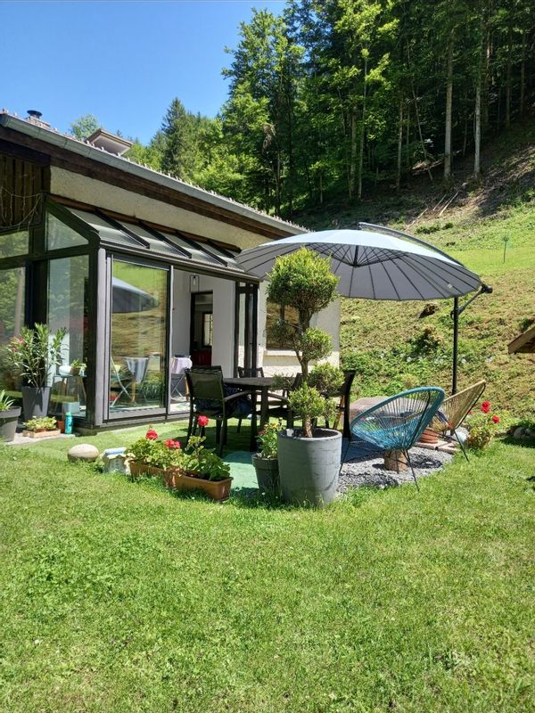 La maison entre lac et montagnes