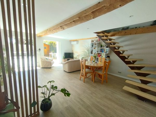 La maison familiale de village de Stéfani