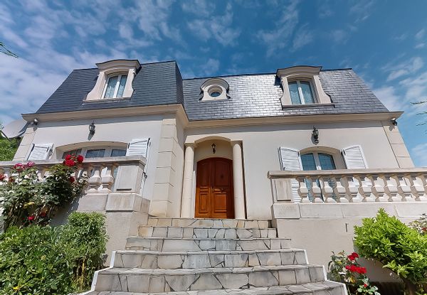 La maison familiale de Lucie proche Paris pour 10 personnes