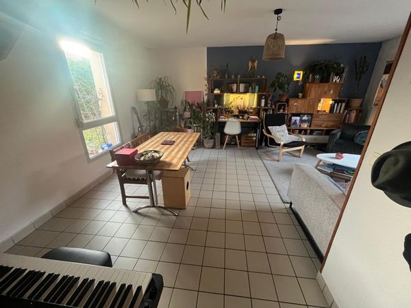 La maison de Elise et Yoran, entre Genève et le Jura !