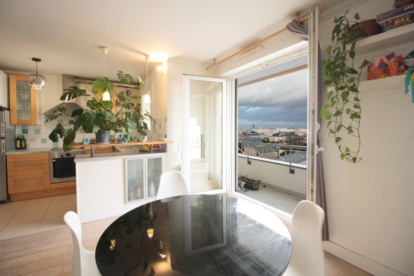 Appartement au porte de Paris avec vue sur Paris