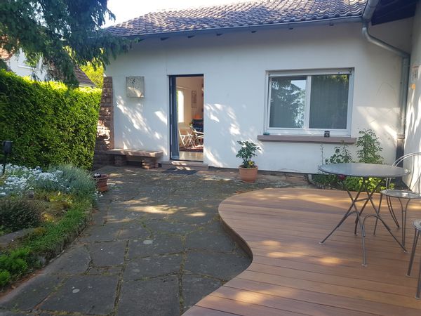chambre avec séjour et entrée indépendante au pied des vignes