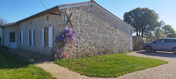 La maison dans les vignes