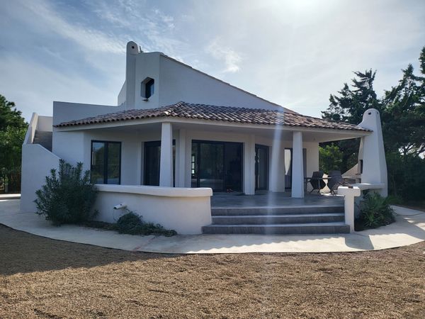 MAISON PIED DANS L'EAU SUR LA MAGNIFIQUE BAIE DE SAN CIPRIANU CORSE