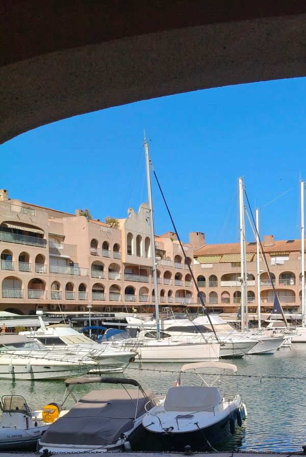 Studio vue sur le port