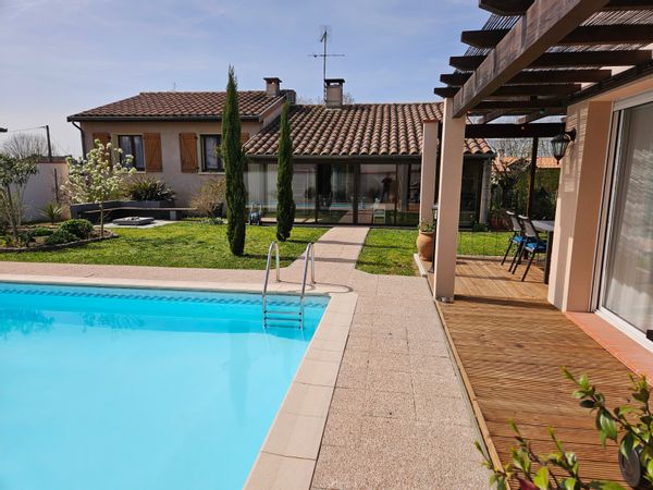 La maison de Mathieu et Tonia à Grenade en Occitanie