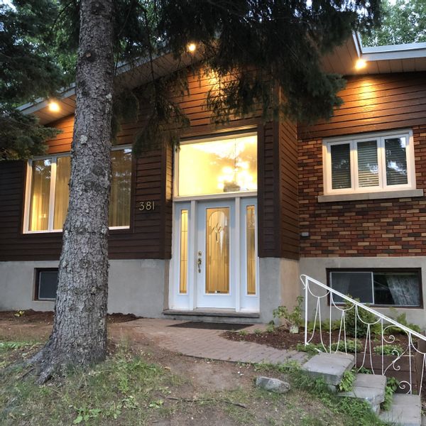 Maison split level style midcentury au coeur de Saint-Jérôme